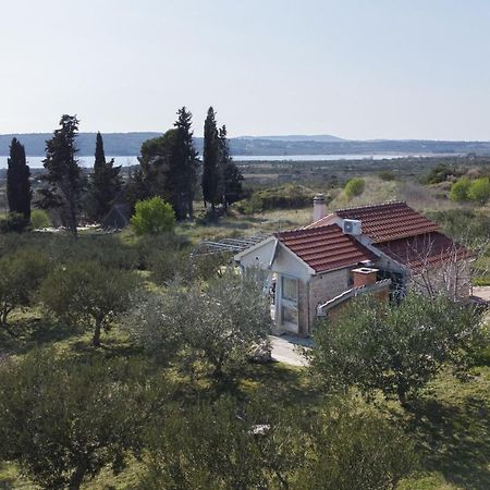 Holiday Home Olive ชิเบนิก ภายนอก รูปภาพ