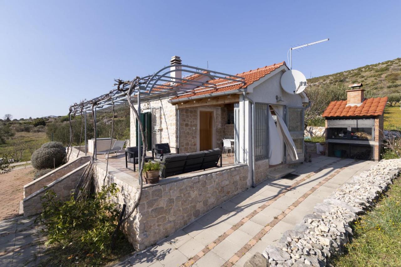 Holiday Home Olive ชิเบนิก ภายนอก รูปภาพ