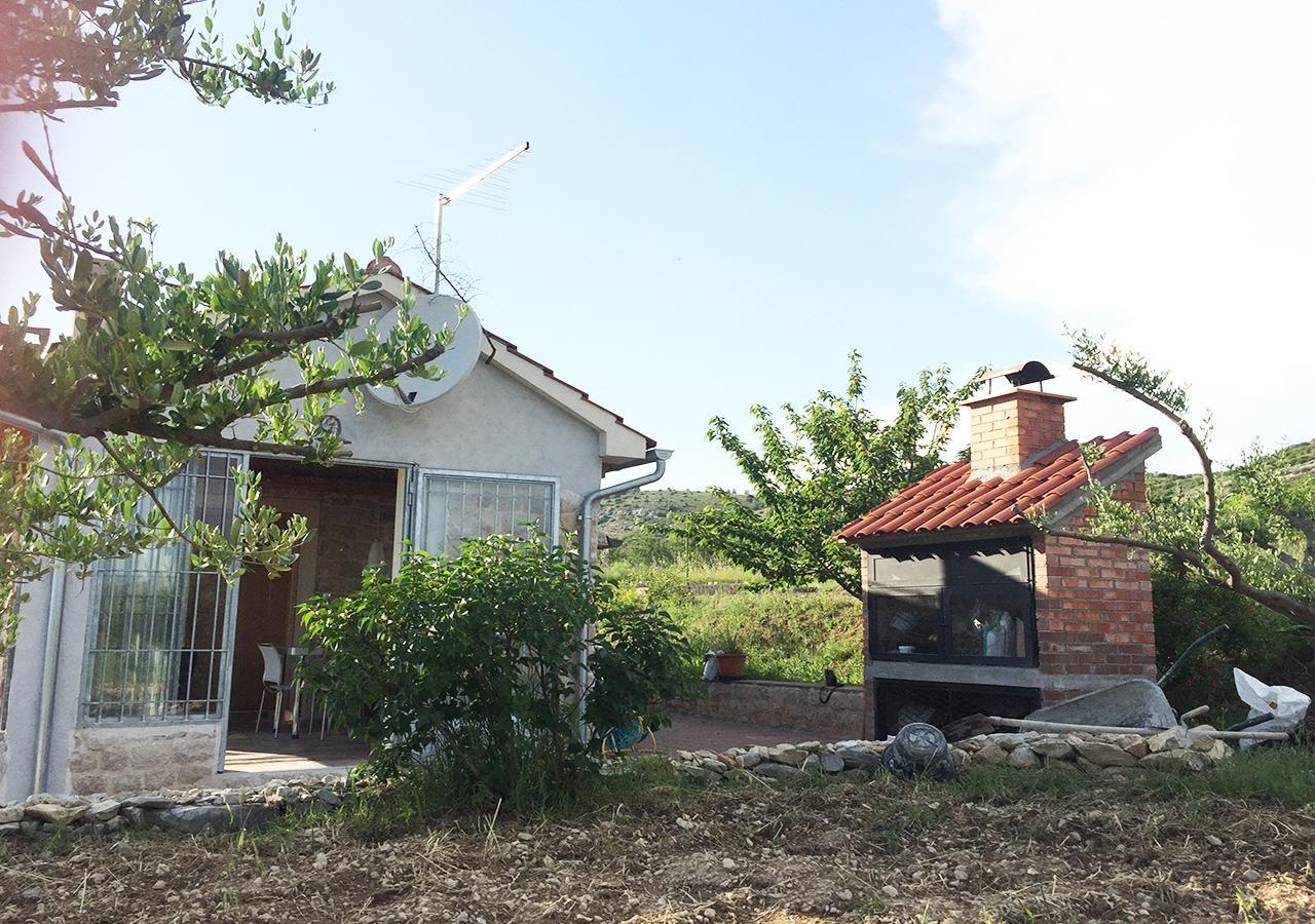 Holiday Home Olive ชิเบนิก ภายนอก รูปภาพ